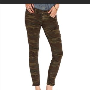 Lucky brand camouflage jeans size 6/28